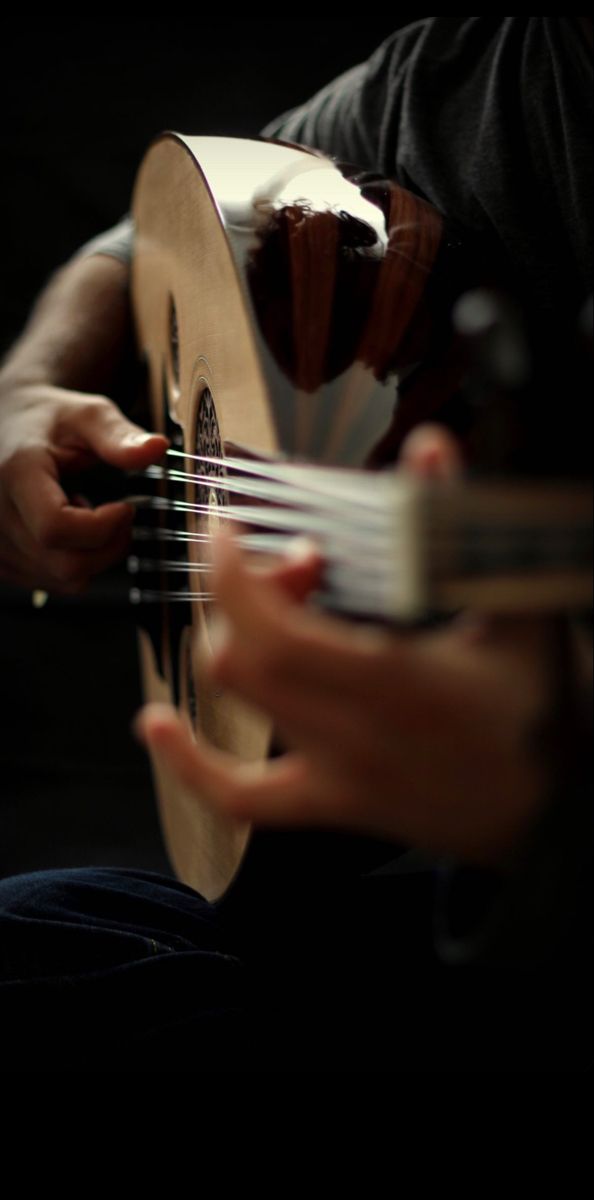 Cómo elegir tu primera guitarra en 2026- Guía completa para principiantes.